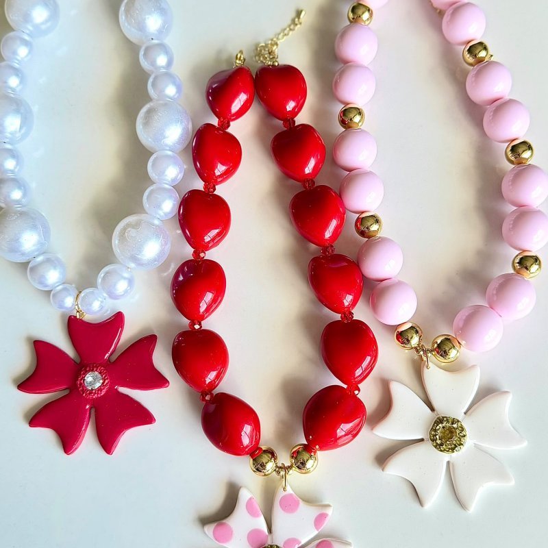 Collar maxi con flor 